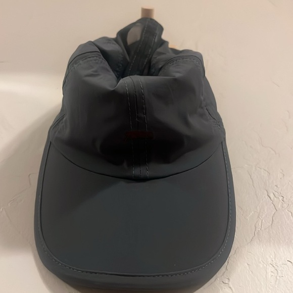 Rhone grey adjustable cap one size with maroon logo on front - Picture 6 of 7